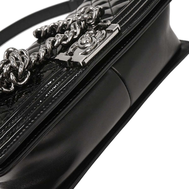 Boy Chanel Black Patent Leather Medium Shoulder Bag 124988