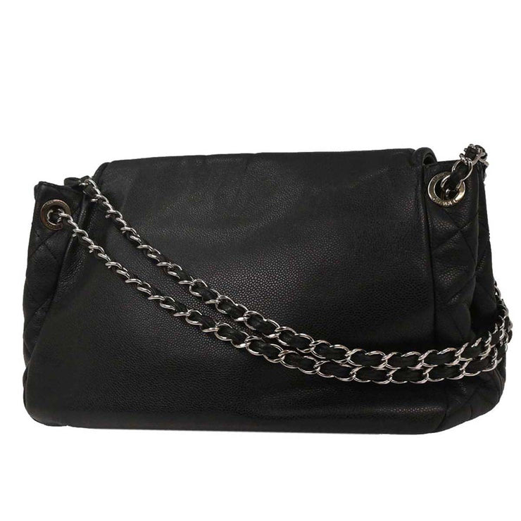 Chanel Black Calfskin Shoulder Bag 153992