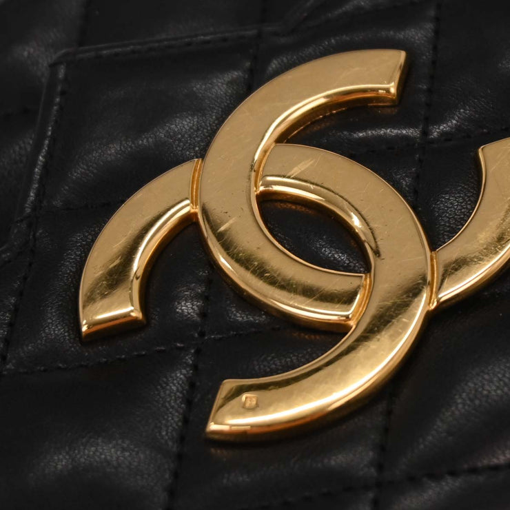 Chanel Black Lambskin Shoulder Bag 154028