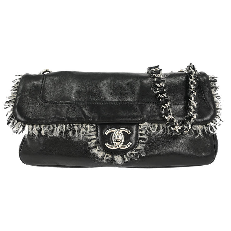 Chanel Black Lambskin Shoulder Bag 177673