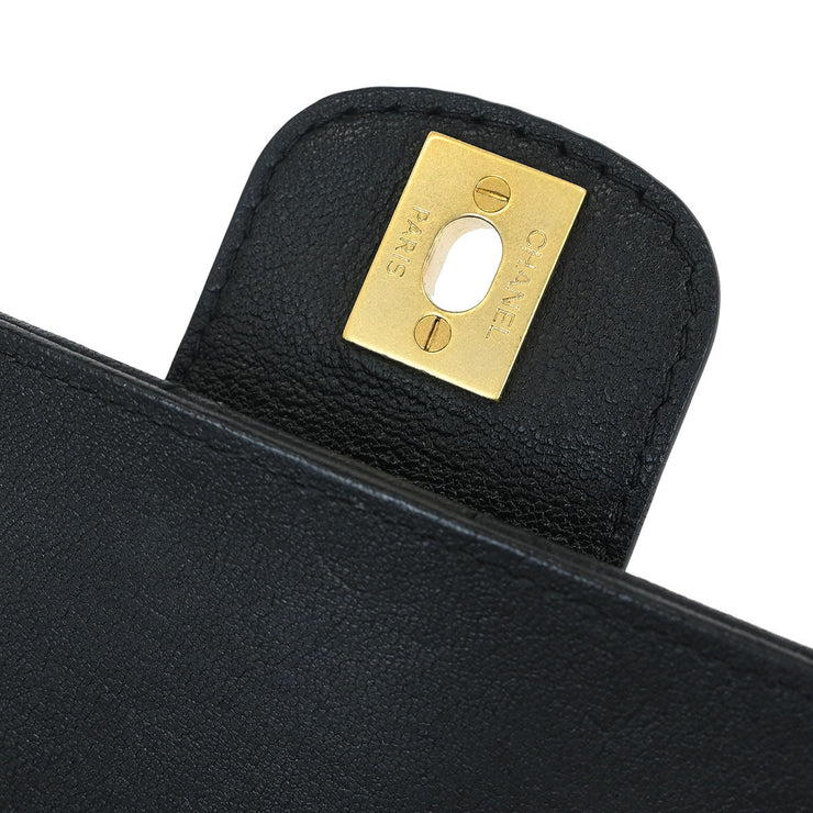 Chanel Black Calfskin Shoulder Bag 194309