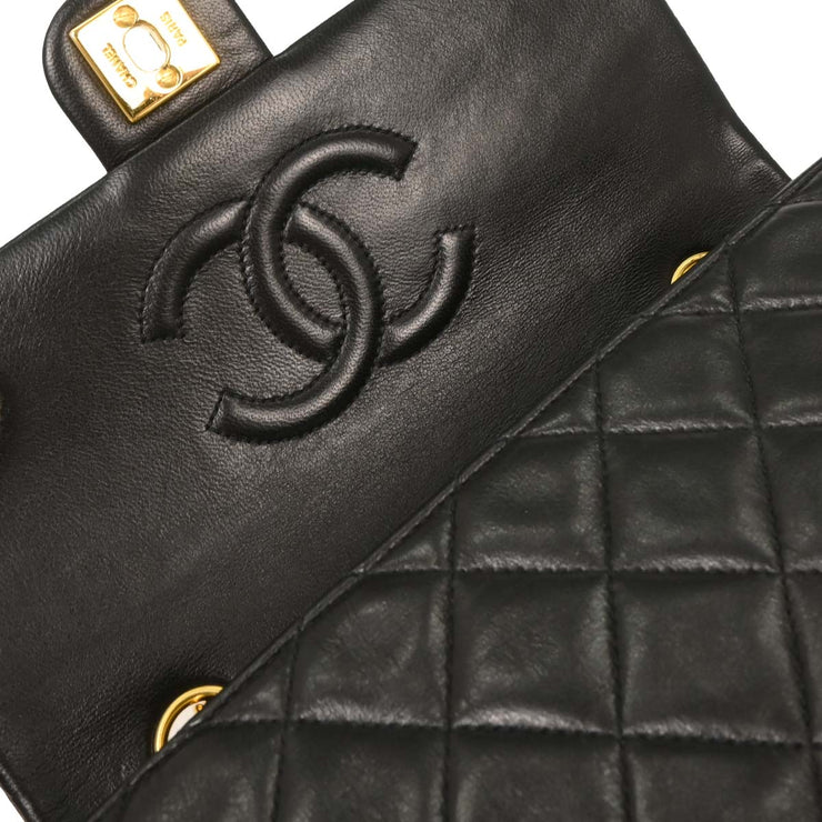Chanel Black Lambskin Classic Square Flap Shoulder Bag 20 196001