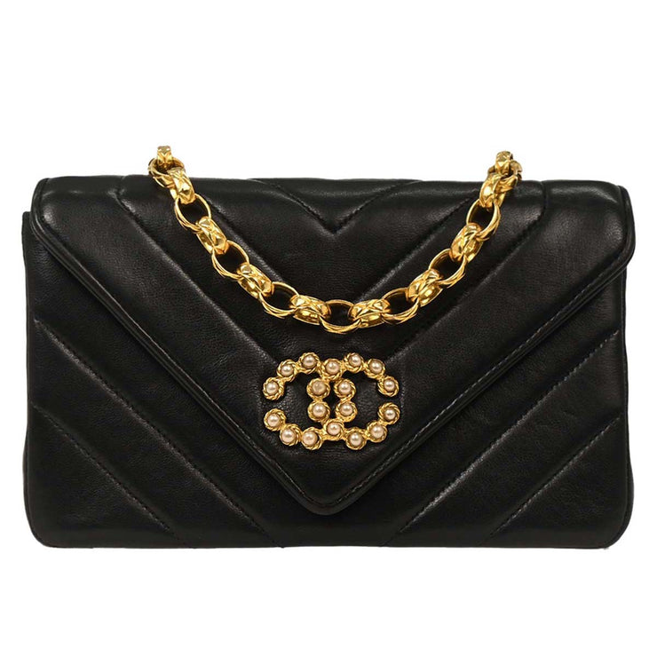 Chanel Black Lambskin Chevron Shoulder Bag 196091