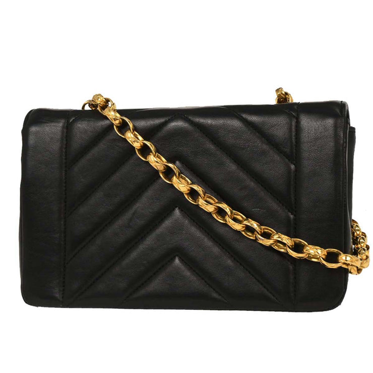 Chanel Black Lambskin Chevron Shoulder Bag 196091