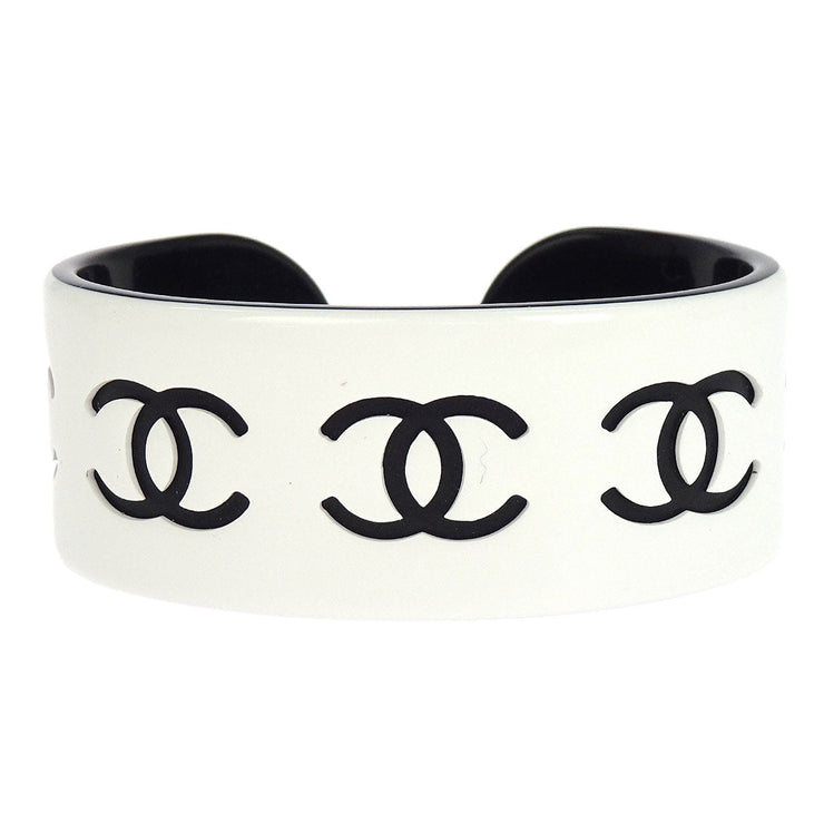 Chanel Bangle White Acrylic 02P 196111