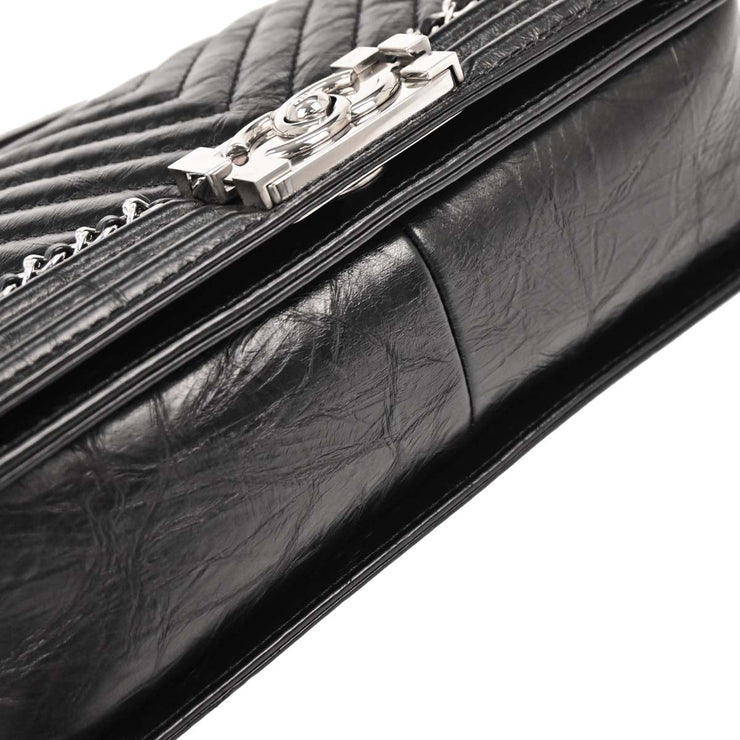 Boy Chanel Black Calfskin Chevron Medium Shoulder Bag 196406