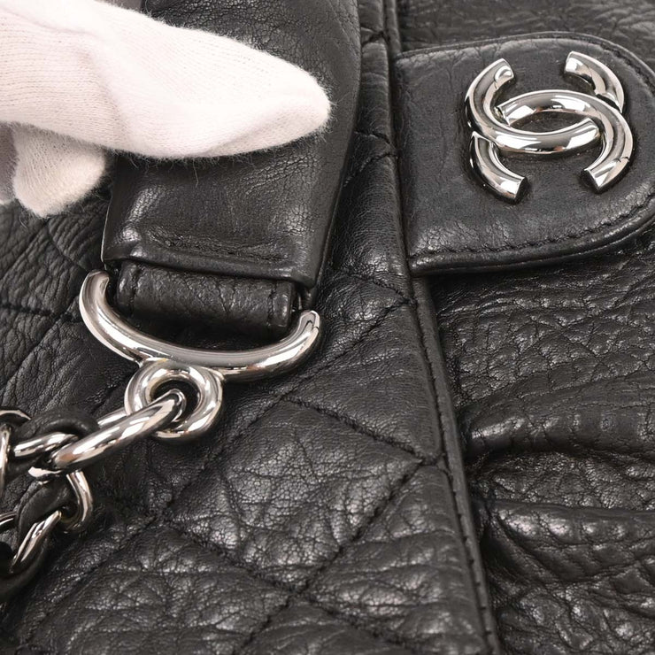 Chanel Black Calfskin Handbag 196073