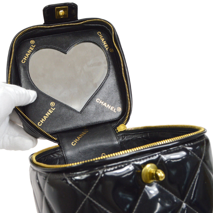CHANEL Heart Mirror Cosmetic Vanity Handbag Purse Black Patent leather AK16670c