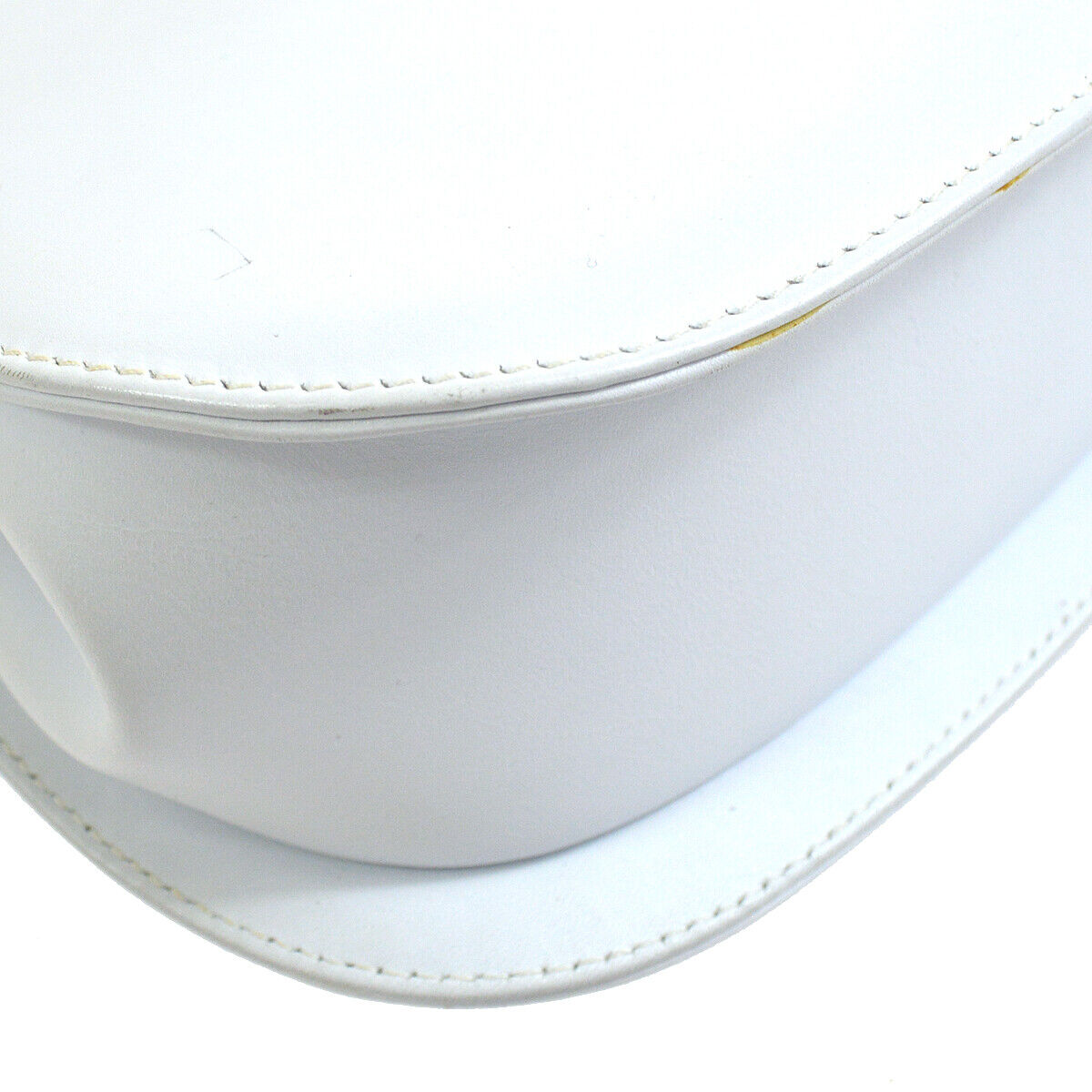 Salvatore Ferragamo Gancini Shoulder Bag Purse White Leather P213151 R