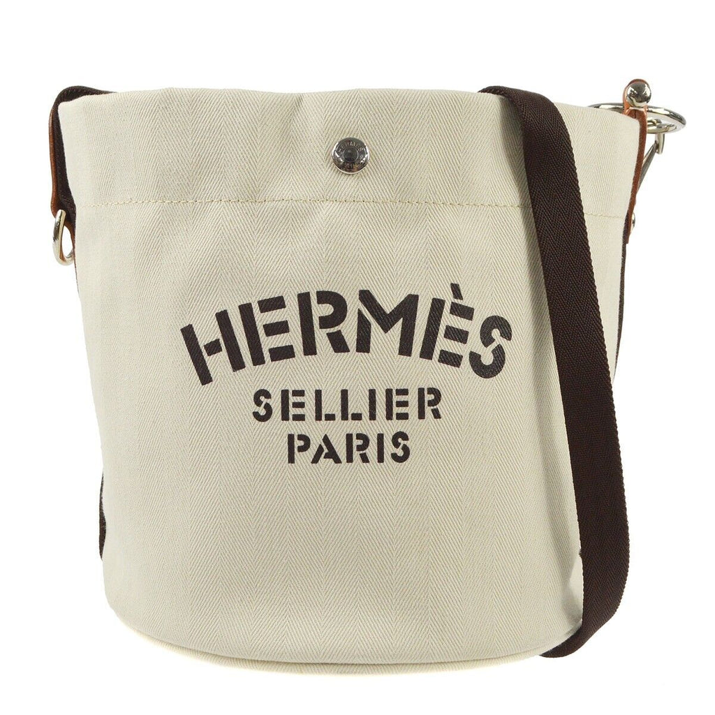 Hermes Tote Sac de Pansage Groom Boot and Helmet Bag Khaki / Feu New –  Mightychic